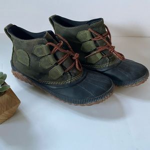 Sorel Out & About Green Alpine Lace up Booties Size 6M